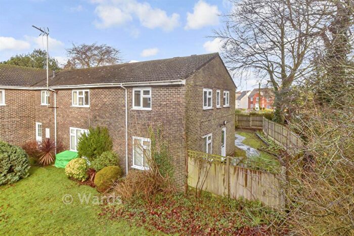 2 Bedroom End Of Terrace House For Sale In Guilford Avenue, Whitfield, Dover, Kent, CT16