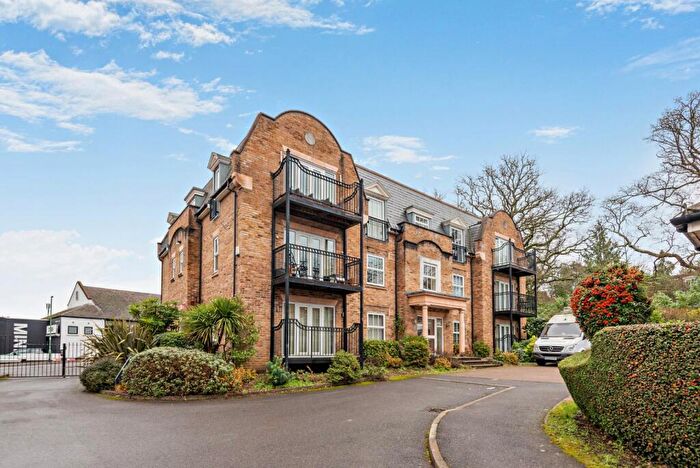 2 Bedroom Flat For Sale In St. James Gate, Ascot, Berkshire, SL5