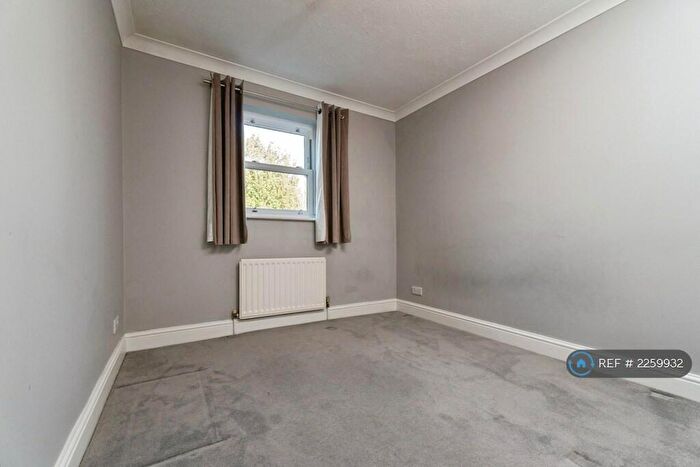 2 Bedroom Flat To Rent In Devonshire Avenue, Sutton, SM2
