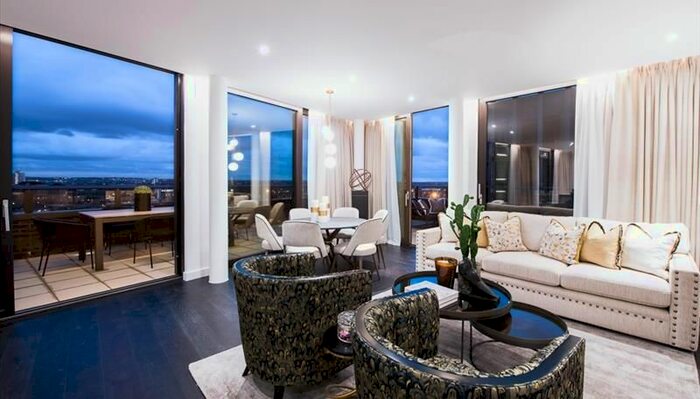 3 Bedroom Flat To Rent In The Penthouse, Charles Clowes Walk, London, SW11