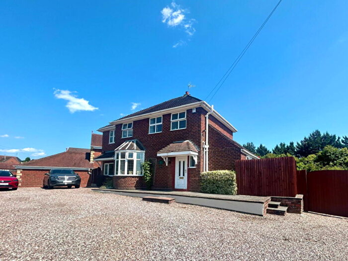 3 Bedroom Detached House For Sale In Cinder Road, Gornal Wood, DY3