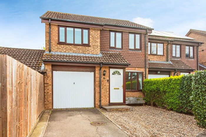 3 Bedroom Semi-Detached House For Sale In Hamden Way, Papworth Everard, Cambridge, CB23