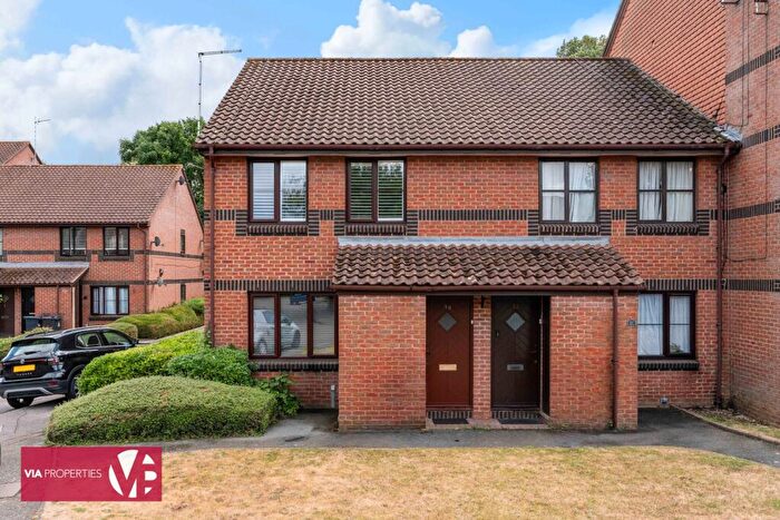 1 Bedroom Maisonette To Rent In Hamburgh Court, Waltham Cross, EN8