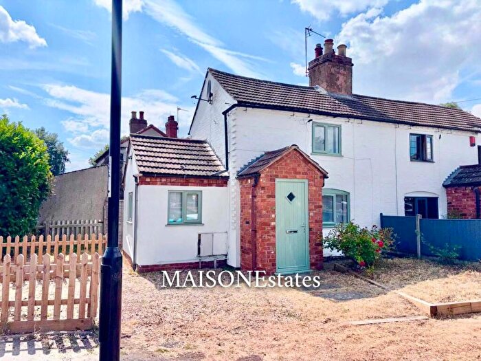 2 Bedroom Cottage For Sale In Shilton Lane, Coventry, CV2