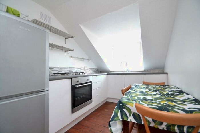 1 Bedroom Flat To Rent In Clarendon Rise Lewisham, SE13