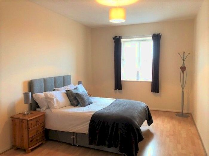 2 Bedroom Flat To Rent In Whitehall Road, West End, Aberdeen, AB25