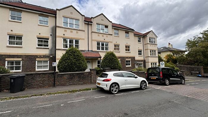 3 Bedroom Flat To Rent In Arley Hill, Cotham, Bristol, BS6