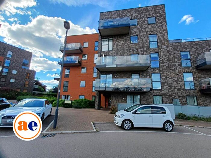 3 Bedroom Apartment To Rent In Vanacker Court, Erith, DA8