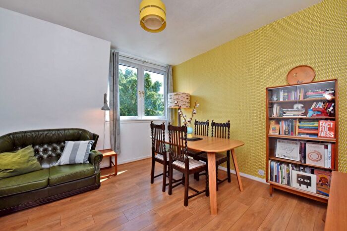 2 Bedroom Flat For Sale In Richmond Terrace, Rosemount, Aberdeen, AB25