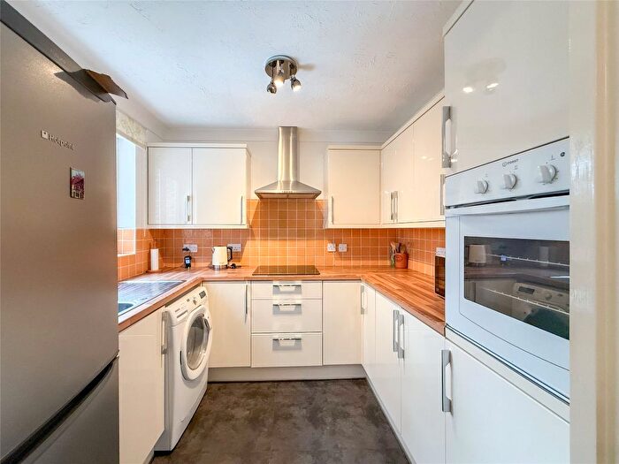 2 Bedroom Flat For Sale In Bowes Lyon Court, Dryden Road, Low Fell, Gateshead, NE9