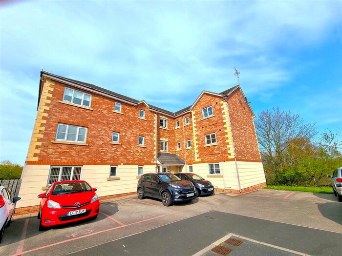 2 Bedroom Flat To Rent In Cong Burn View, Pelton Fell, Chester Le Street, DH2