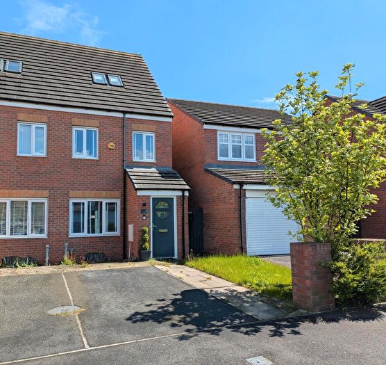 3 Bedroom Semi-Detached House For Sale In Woolf Drive, South Shields, NE34