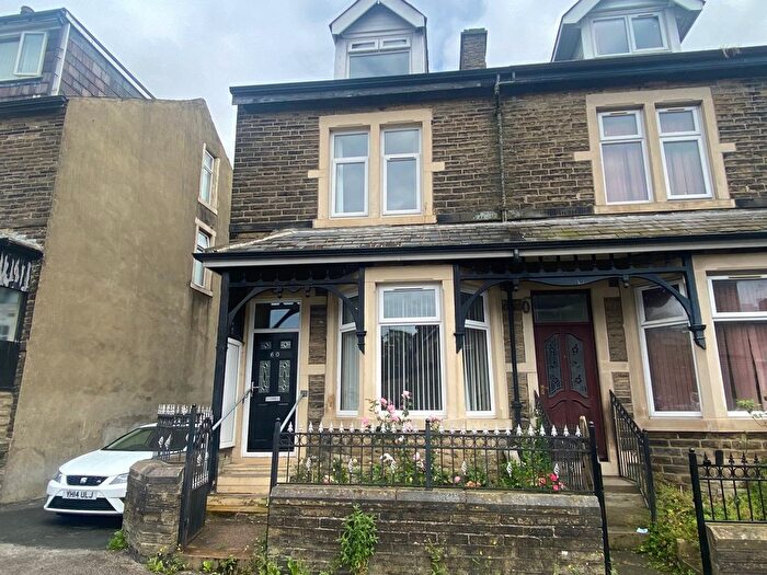 4 Bedroom Terraced House To Rent In Jesmond Avenue, Bradford, West Yorkshire, BD9