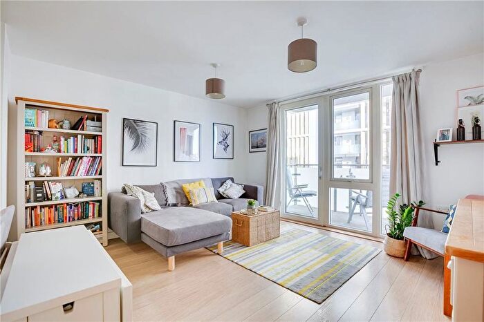 1 Bedroom Flat To Rent In Lidcote House, London, SW9