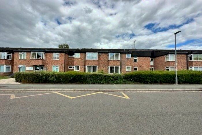 1 Bedroom Flat To Rent In Mountbatten Court, Crewe, CW2