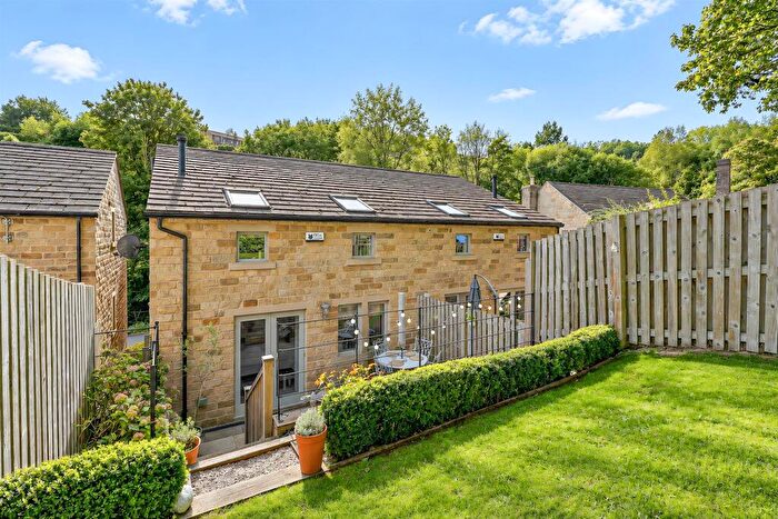 4 Bedroom Semi Detached House For Sale In Bank Lane, Holmfirth, HD9