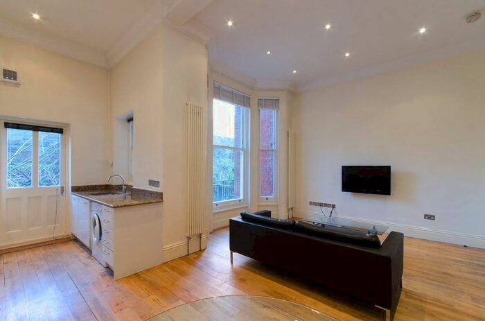 1 Bedroom Flat To Rent In Draycott Place, Chelsea, London, SW3