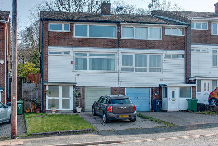 3 Bedroom House To Rent In Ferney Hill Avenue, Redditch, B97