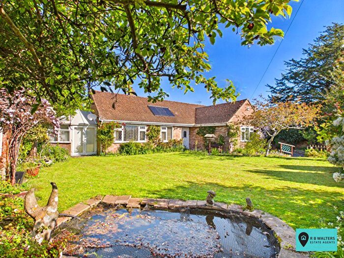 5 Bedroom Bungalow For Sale In High Street, Saul, GL2