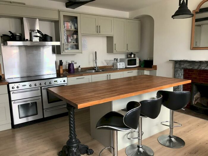 1 Bedroom Property To Rent In Room, Market Square, Daventry, Northamptonshire, NN11