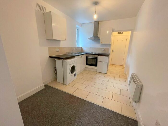 Studio To Rent In Chatsworth Road, Hackney E5