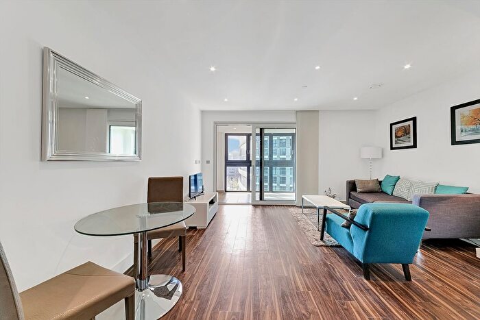 1 Bedroom Flat To Rent In Wiverton Tower, Aldgate Place, New Drum Street, Aldgate, London, E1