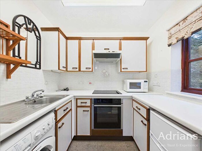 2 Bedroom Retirement Property For Sale In Roberts Court, Baddow Road, CM2