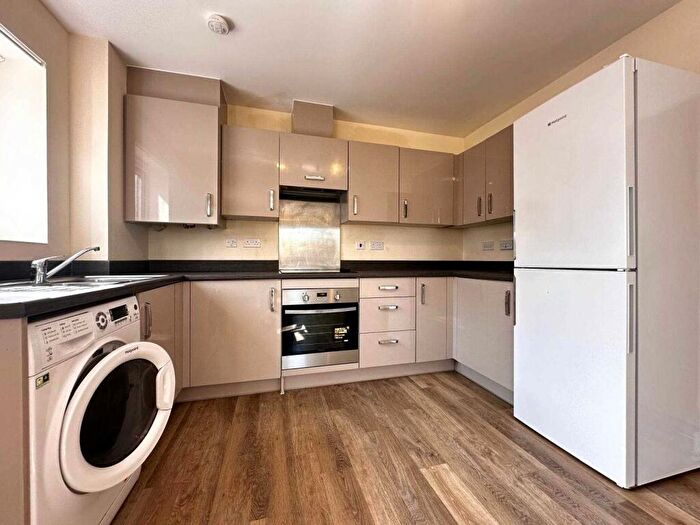 2 Bedroom Flat To Rent In Borkley Street, Bristol, BS34