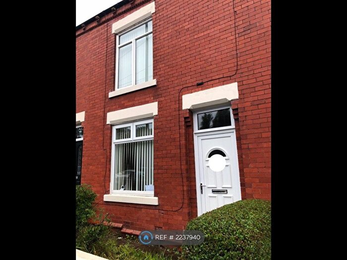 3 Bedroom Terraced House To Rent In Park Lane, Oldham, OL8