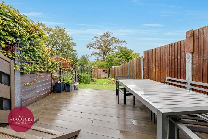 4 Bedroom Terraced House To Rent In The Seymours, Loughton, IG10
