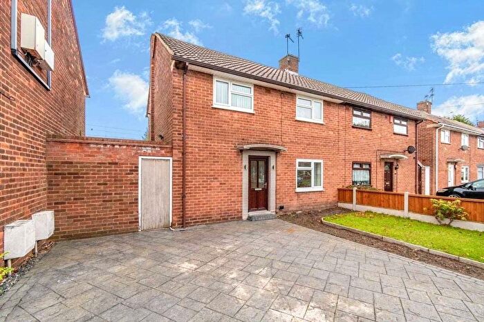 3 Bedroom Semi-Detached House To Rent In Rudge Avenue, Wolverhampton, West Midlands, WV1