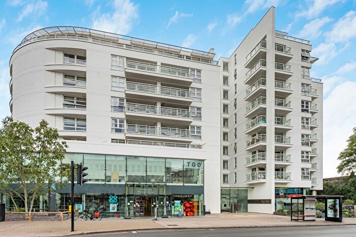 2 Bedroom Flat For Sale In Upper Richmond Road, London, SW15