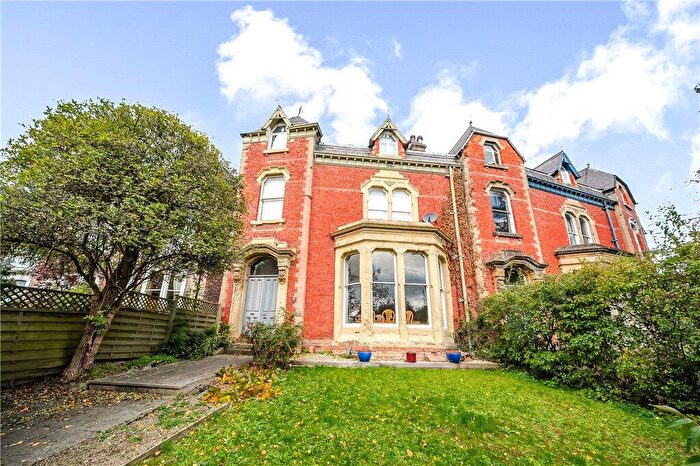 2 Bedroom Apartment For Sale In Palace Road, Ripon, North Yorkshire, HG4
