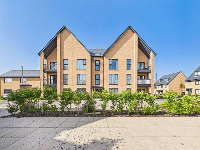 2 Bedroom Flat For Sale In Ellis Grove, Folkestone, Kent, CT20