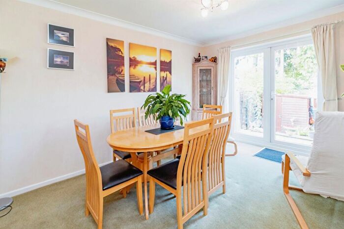 2 Bedroom Bungalow For Sale In Hexton Road, Barton-Le-Clay, Bedford, MK45