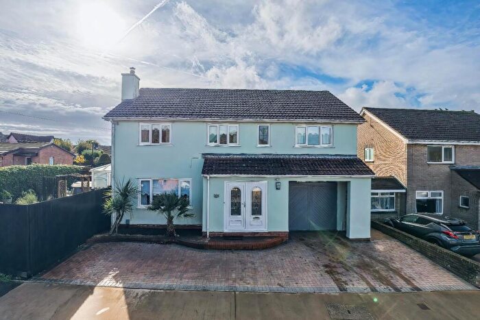 4 Bedroom Detached House For Sale In Hellas Drive, Barry, CF62