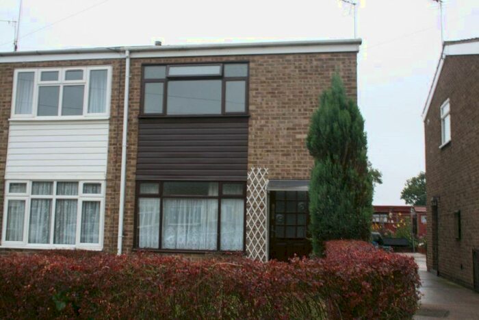 2 Bedroom Semi-Detached House To Rent In Truro Close, Hull, HU7