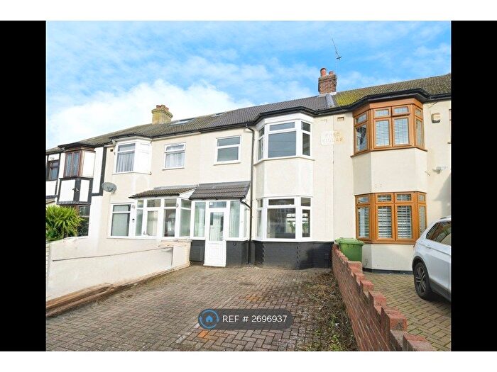 2 Bedroom Terraced House To Rent In Danbury Road, Rainham, RM13