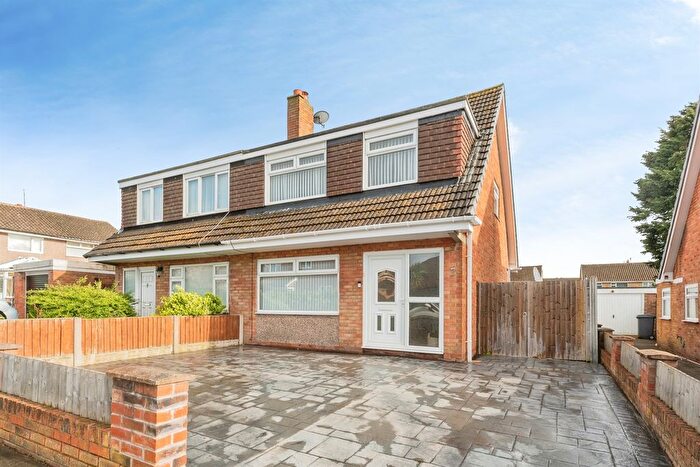 3 Bedroom Semi Detached House For Sale In Tarporley Close, Oxton, Prenton, CH43