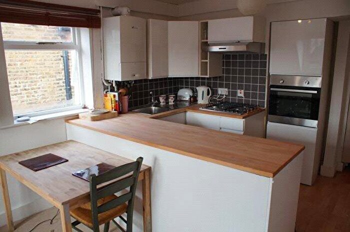 1 Bedroom Apartment To Rent In Newnham Road, London, N22