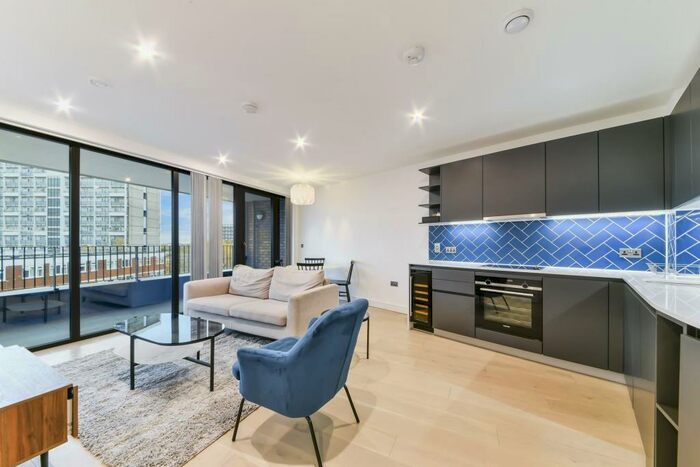 2 Bedroom Apartment To Rent In Cassia Building, Shoreditch Exchange, Hoxton, E2