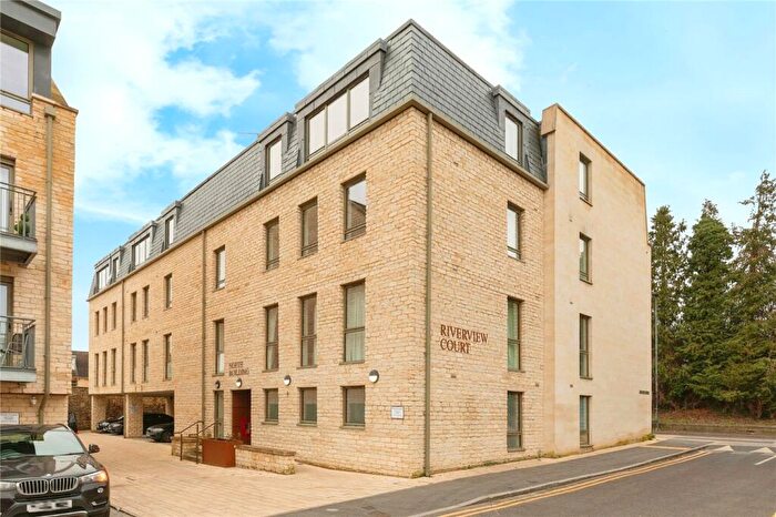 2 Bedroom Apartment For Sale In Victoria Bridge Road, Bath, Somerset, BA1