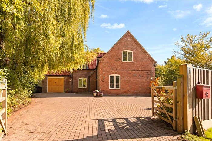 4 Bedroom Detached House For Sale In Seggimoor, Glentham, Lincolnshire, LN8
