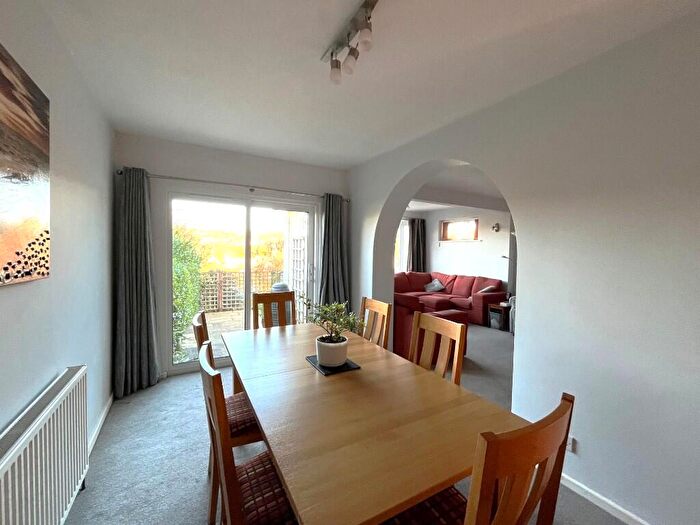 4 Bedroom Detached House For Sale In Valley Road, Harmans Cross, BH20 - Photo 5