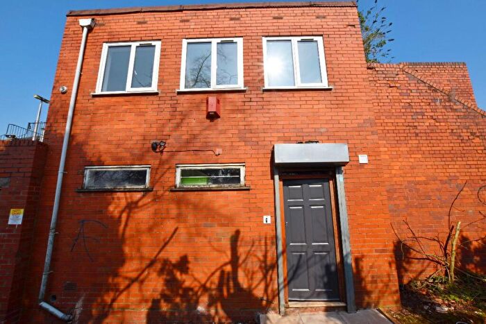 2 Bedroom Maisonette To Rent In Flat Hagley Road West, Quinton, Birmingham, B32