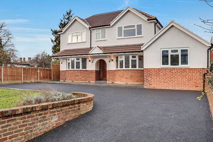 5 Bedroom Detached House For Sale In Bridge Street, Walton-On-Thames, KT12