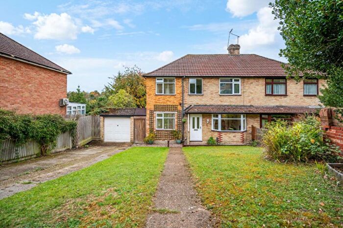 4 Bedroom House For Sale In The Readens, Banstead, SM7