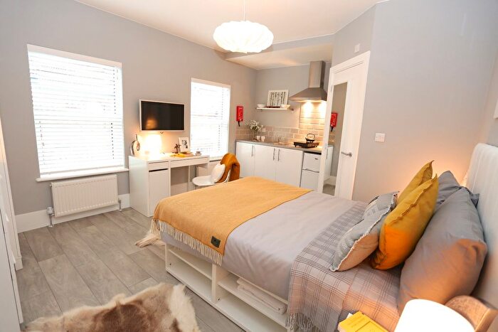 1 Bedroom Studio To Rent In Tavistock Street, Luton, Bedfordshire, LU1