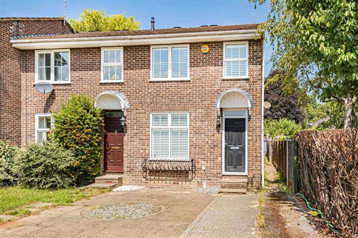 3 Bedroom End Of Terrace House For Sale In Tanners Crescent, Hertford, SG13