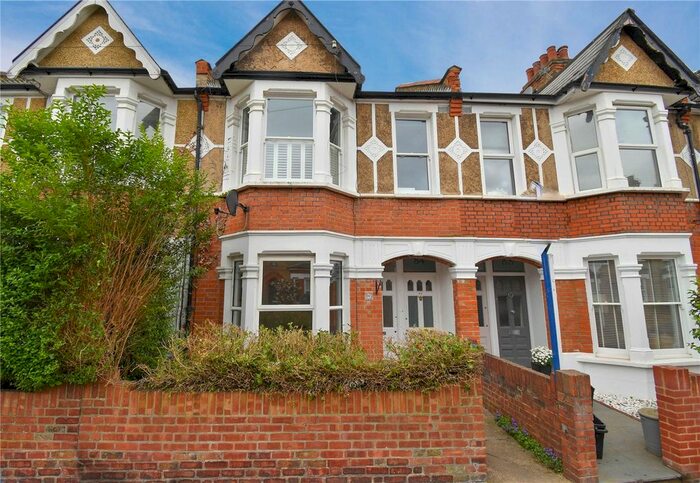 1 Bedroom Flat To Rent In Third Cross Road, Twickenham, TW2